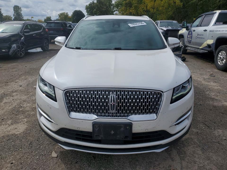 Снимка 5 от търг – 2019 LINCOLN MKC с VIN 5LMCJ3D93KUL47413