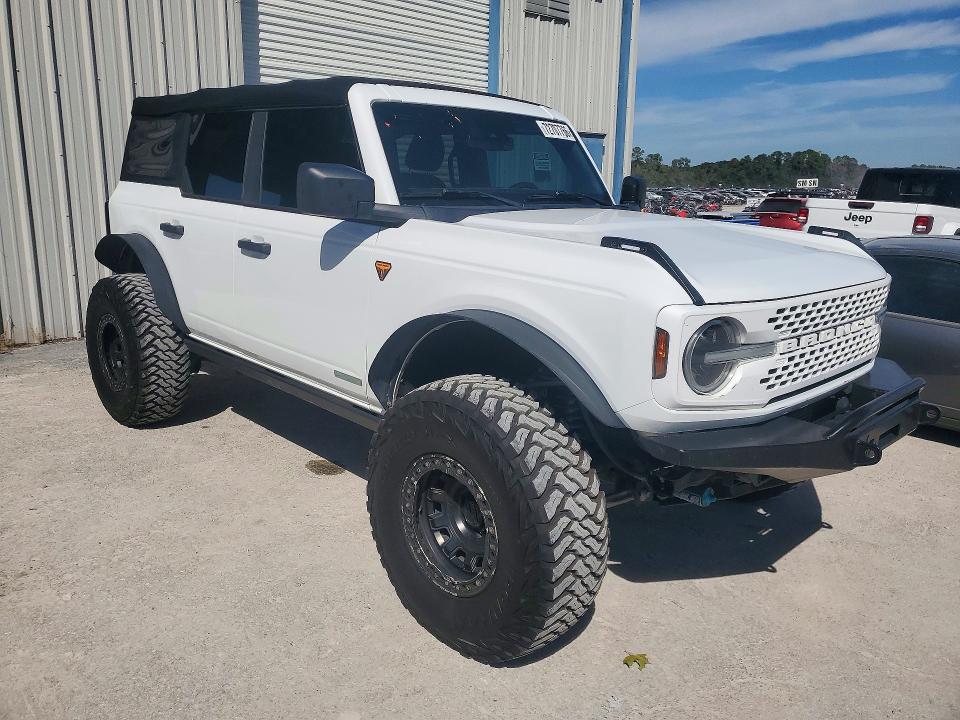 Photo 4 from auction – 2022 FORD BRONCO with VIN 1FMEE5DH7NLA85571
