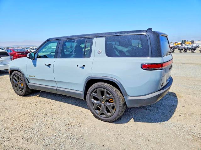Photo 2 from auction – 2023 RIVIAN R1S with VIN 7PDSGABA5PN023814
