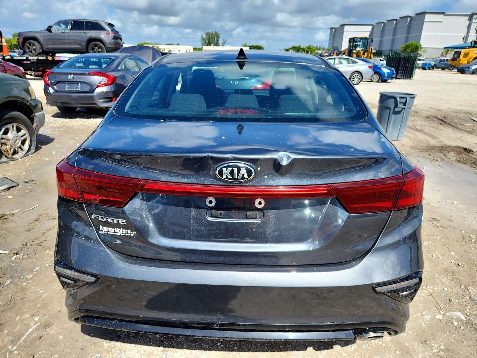 Photo 6 from auction – 2019 KIA FORTE with VIN 3KPF24AD3KE041455