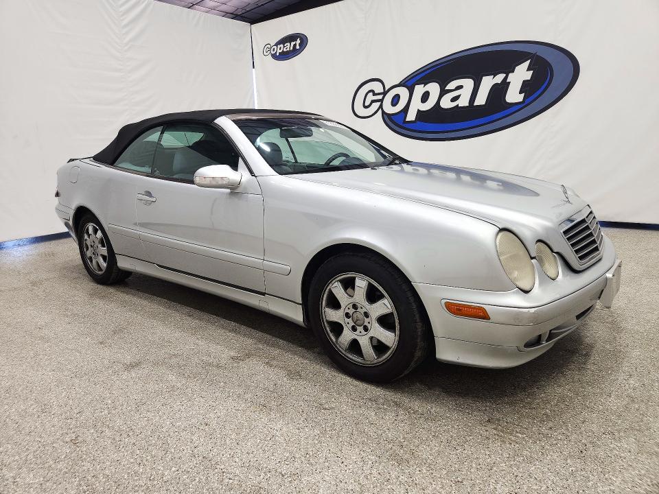 Снимка 4 от търг – 2002 MERCEDES-BENZ CLK с VIN WDBLK65G72T113976