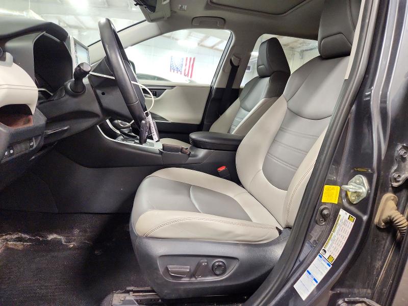Снимка 7 от търг – 2019 TOYOTA RAV4 с VIN 2T3DWRFV0KW009433