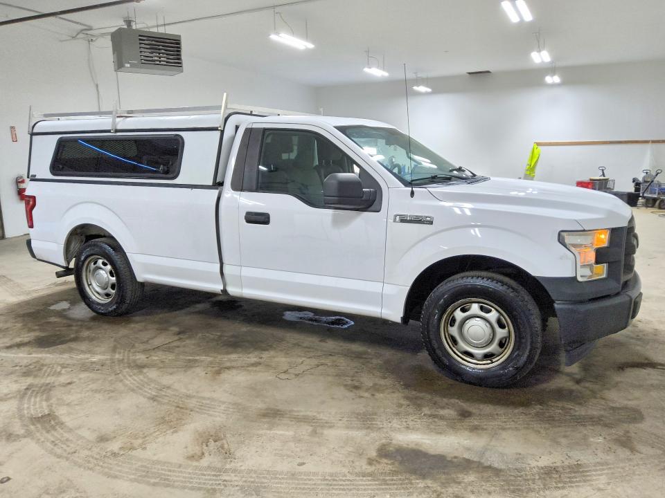 Zdjęcie 4 z aukcji – 2017 FORD F150 z VIN 1FTMF1C8XHKC30782