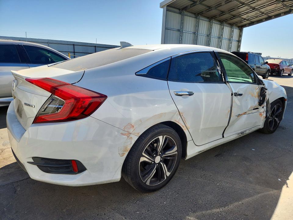 Photo 3 from auction – 2016 HONDA CIVIC with VIN 19XFC1F93GE219694