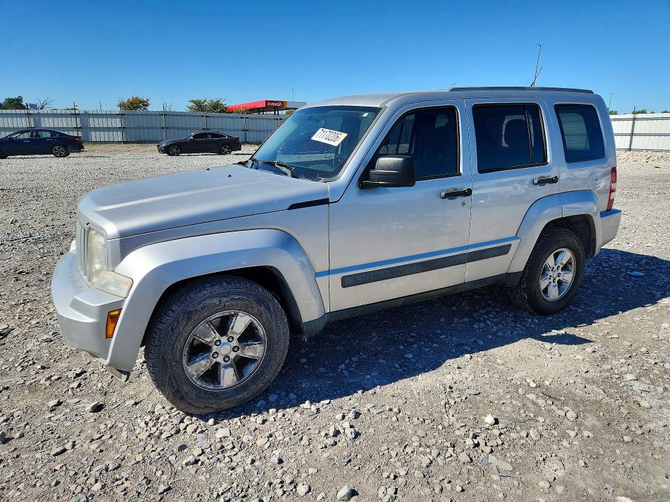 JEEP LIBERTY 2011 z numerem VIN 1J4PP2GK6BW508416 - Zdjęcie z aukcji