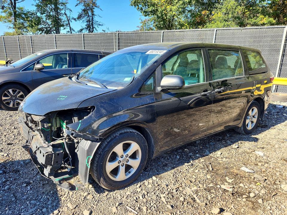 Photo 1 from auction – 2016 TOYOTA SIENNA with VIN 5TDZK3DCXGS718119