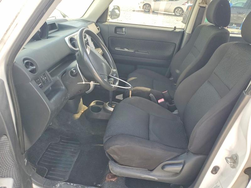 Foto 7 de la subasta – 2004 SCION XB con VIN JTLKT324740157312
