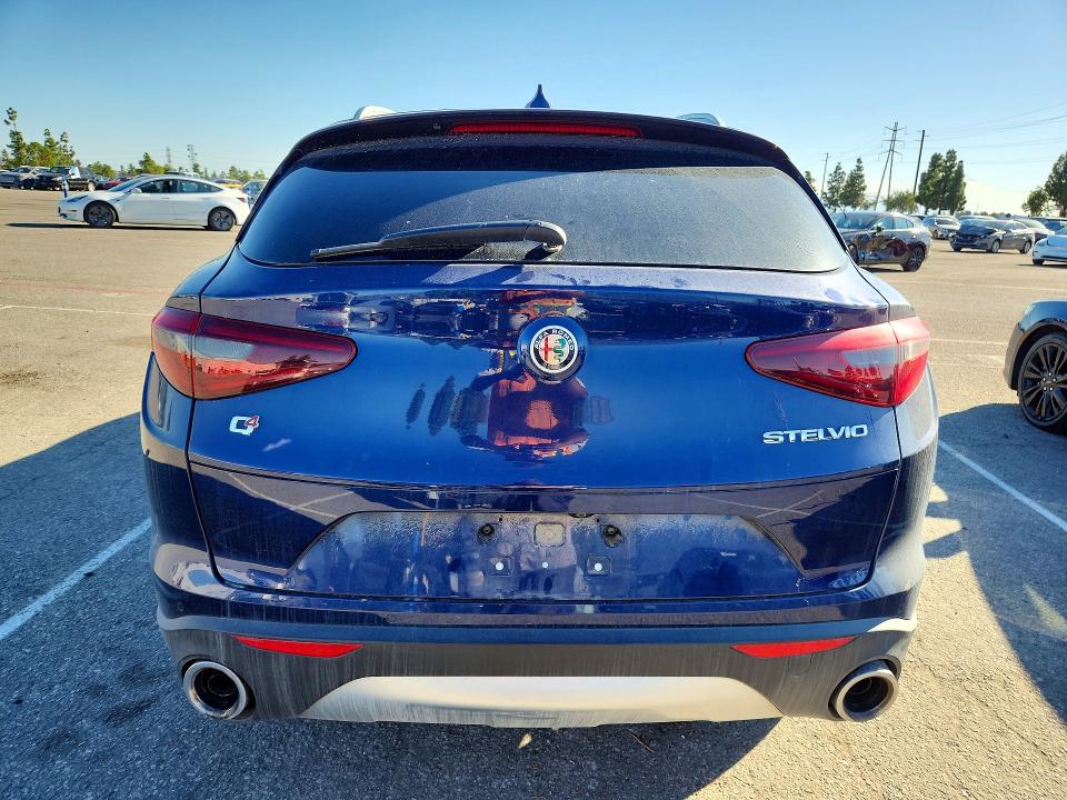 Photo 6 from auction – 2018 ALFA ROMEO STELVIO with VIN ZASFAKAN7J7B85550