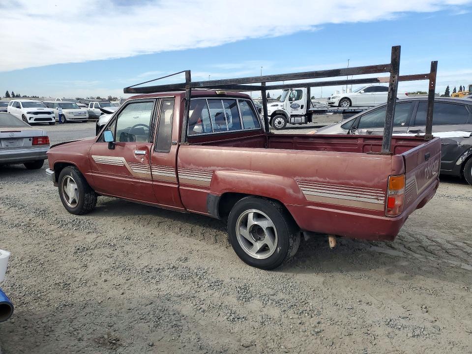 Снимка 2 от търг – 1988 TOYOTA PICKUP с VIN JT4RN56S4J7032120
