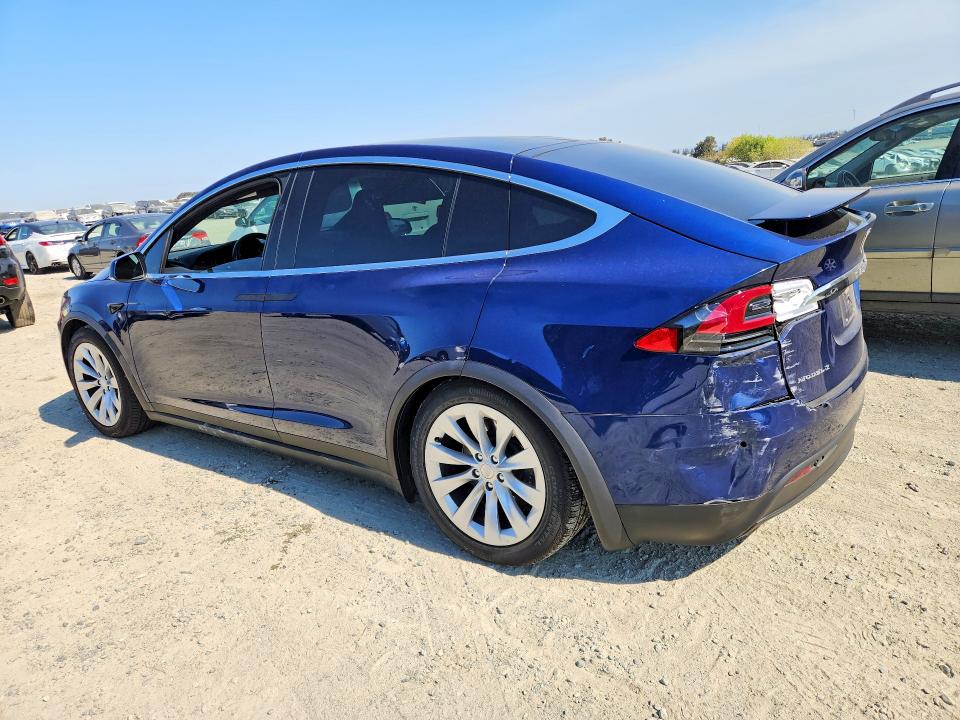 Photo 2 from auction – 2018 TESLA MODEL X with VIN 5YJXCDE20JF115367