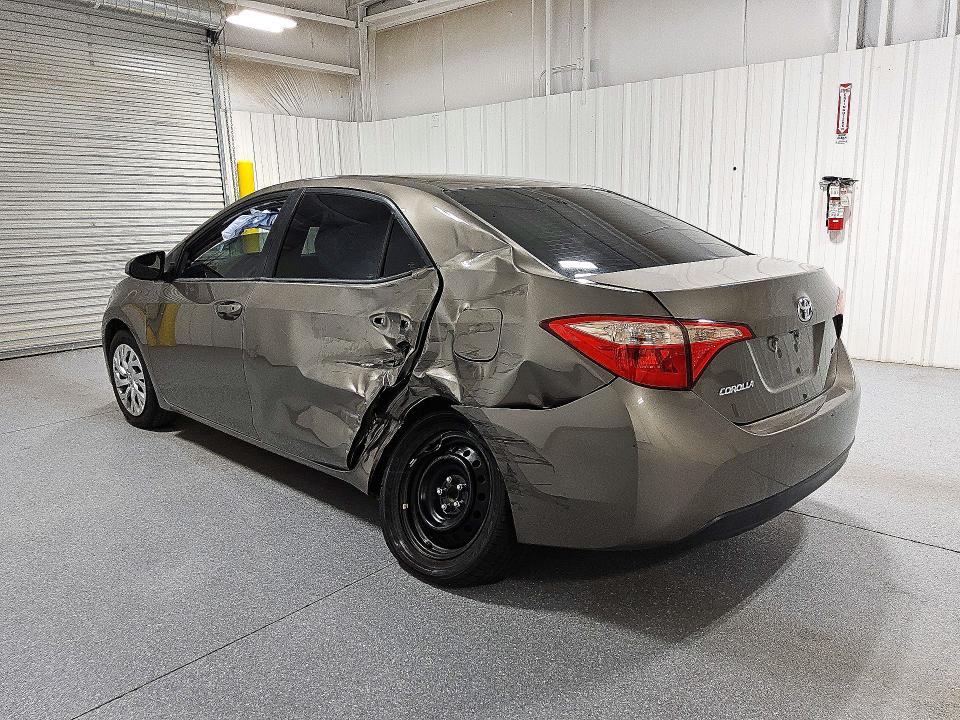 صورة رقم 2 من المزاد - 2018 TOYOTA COROLLA مع VIN 2T1BURHE3JC104555