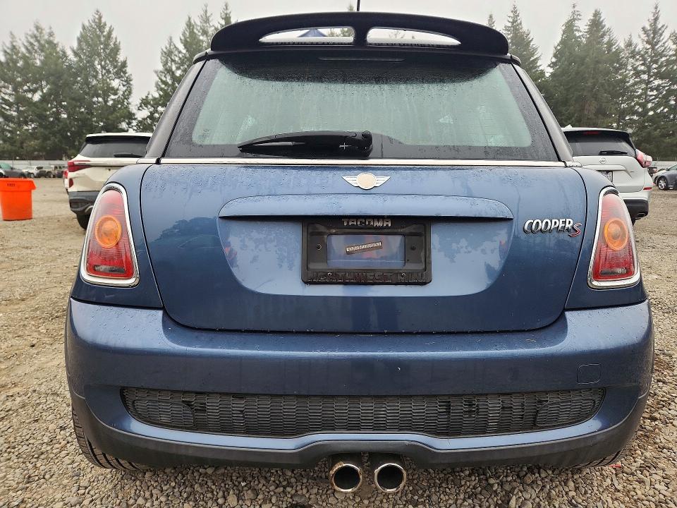 Foto 6 de la subasta – 2010 MINI COOPER con VIN WMWMF7C51ATZ70503