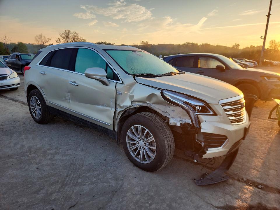 Photo 4 from auction – 2017 CADILLAC XT5 with VIN 1GYKNDRS5HZ147941