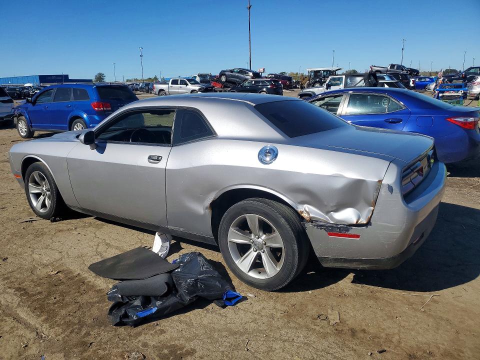 Снимка 2 от търг – 2016 DODGE CHALLENGER с VIN 2C3CDZAGXGH290100
