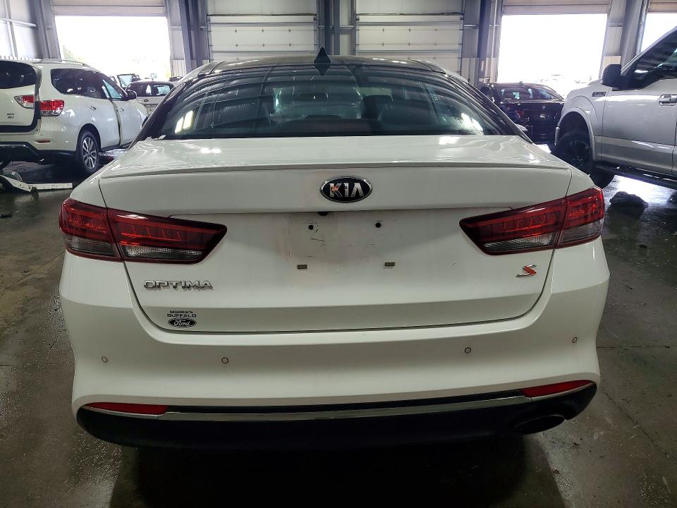 Photo 6 from auction – 2018 KIA OPTIMA with VIN 5XXGT4L38JG237807