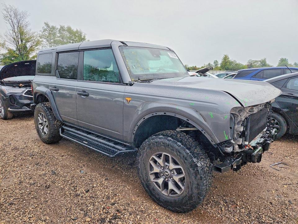 Фото 4 с аукциона – 2023 FORD BRONCO с VIN 1FMEE5DP3PLA83438