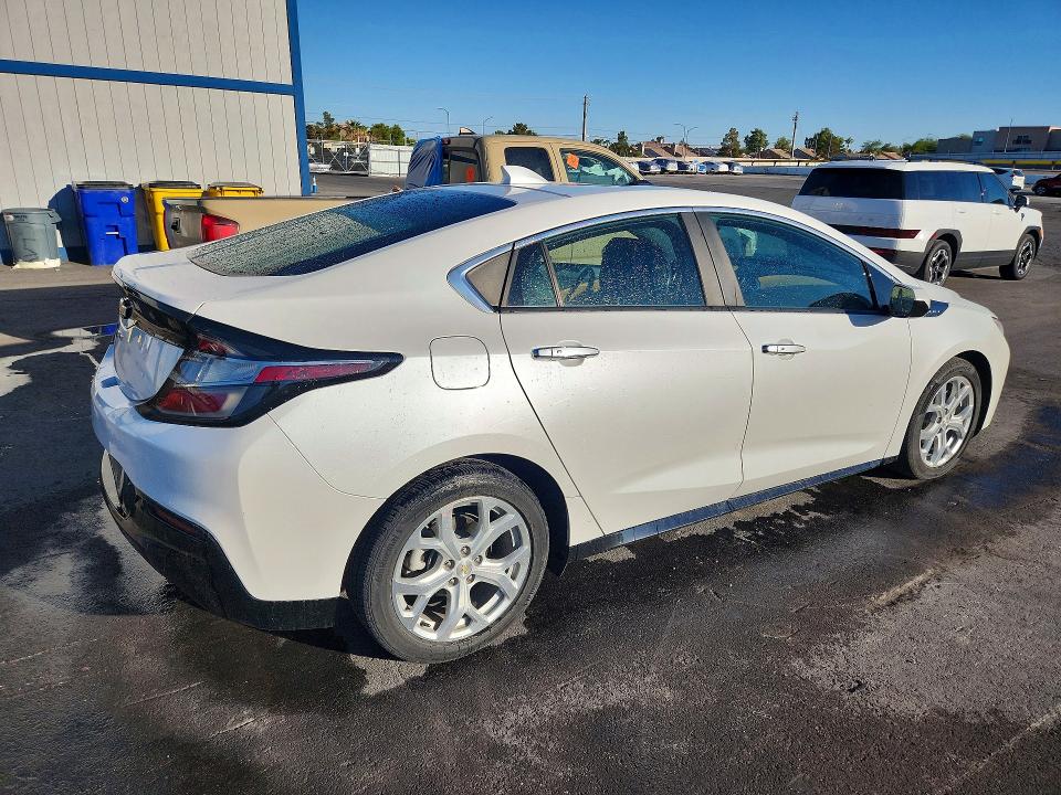 Photo 3 from auction – 2017 CHEVROLET VOLT with VIN 1G1RB6S56HU180403