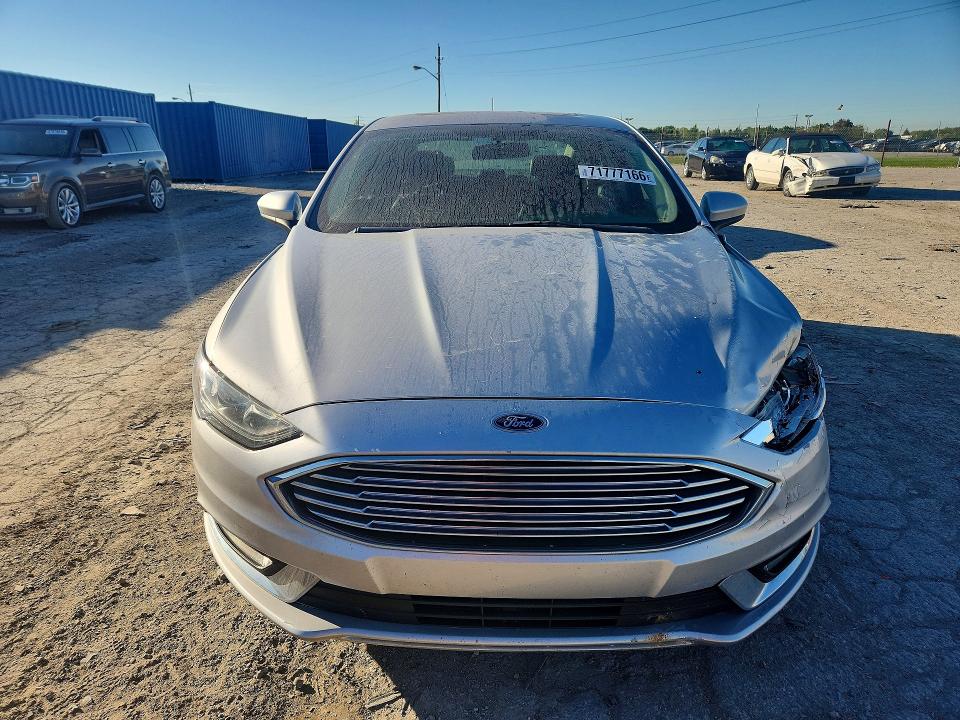 Снимка 5 от търг – 2017 FORD FUSION с VIN 3FA6P0LU9HR295699