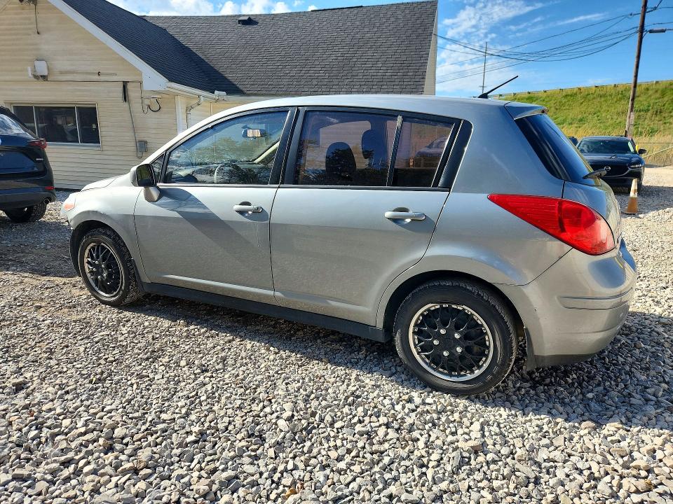 Снимка 2 от търг – 2010 NISSAN VERSA с VIN 3N1BC1CPXAL410746