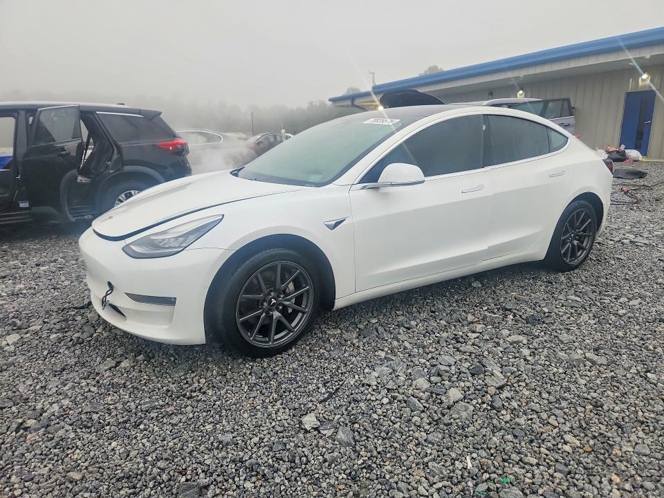 TESLA MODEL 3 2019 with VIN 5YJ3E1EA0KF407617 - Photo from auction