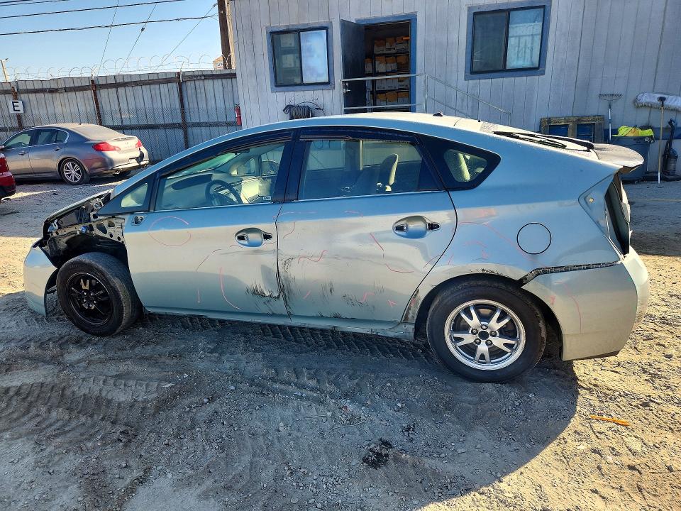 Photo 2 from auction – 2015 TOYOTA PRIUS with VIN JTDKN3DUXF1897789