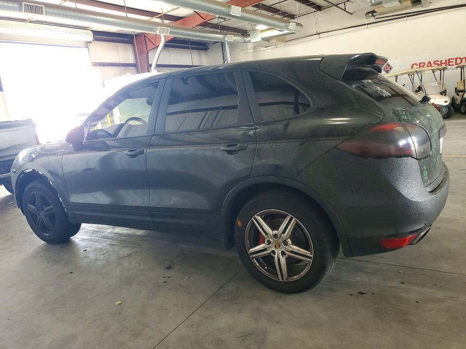 Снимка 2 от търг – 2011 PORSCHE CAYENNE с VIN WP1AE2A2XBLA91778
