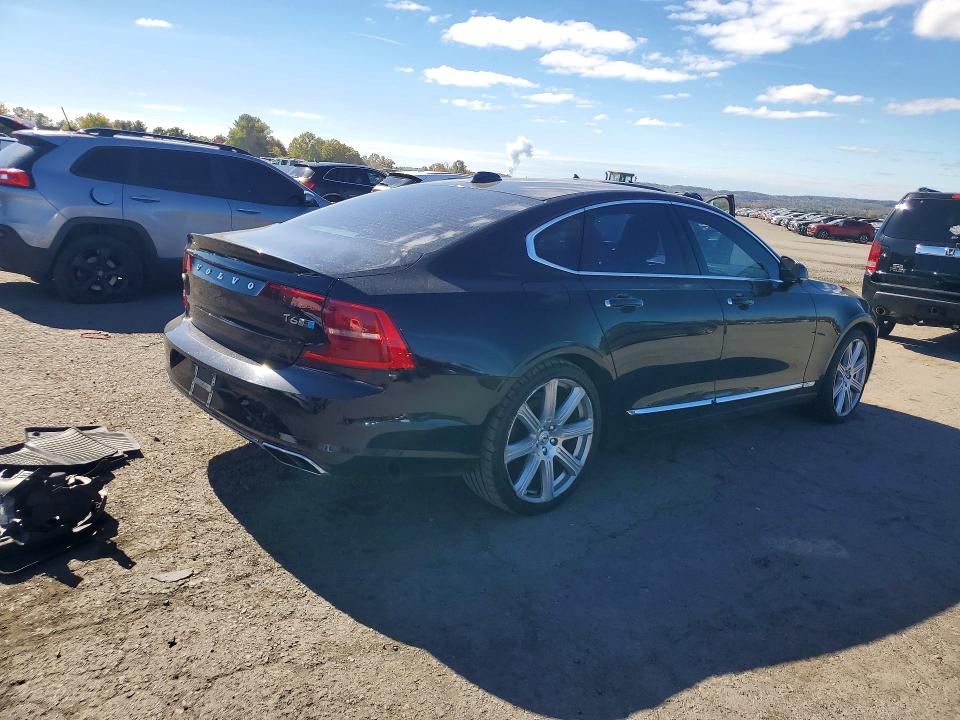 Foto 3 de la subasta – 2017 VOLVO S90 con VIN YV1A22ML3H1014649