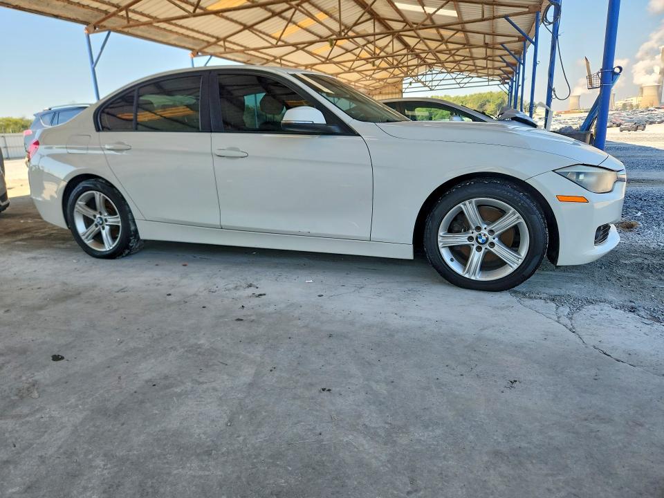 Снимка 4 от търг – 2014 BMW 328 с VIN WBA3A5C58EP600680