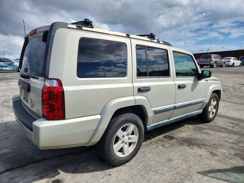 Photo 3 from auction – 2006 JEEP COMMANDER with VIN 1J8HH48N26C335067
