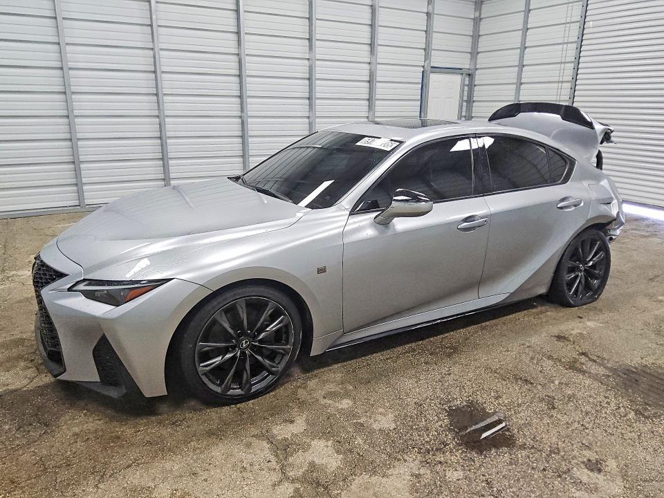 LEXUS IS 350 2024 مع رقم تعريف المركبة JTHBZ1B29R5079265 - صورة من المزاد