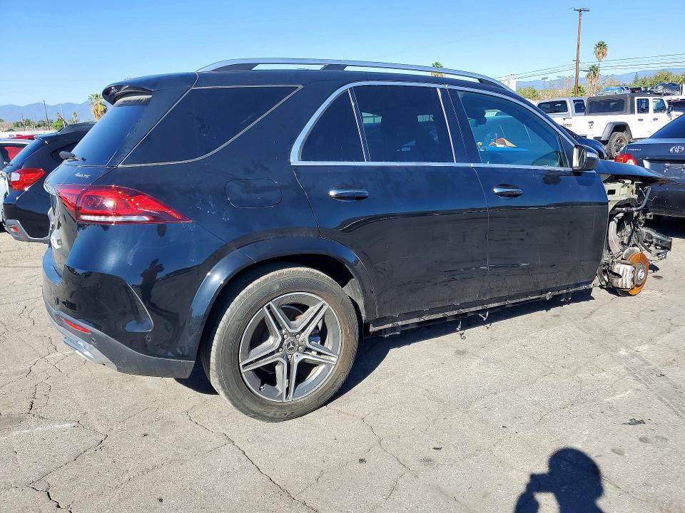 Снимка 3 от търг – 2022 MERCEDES-BENZ GLE с VIN 4JGFB4KB9NA606209