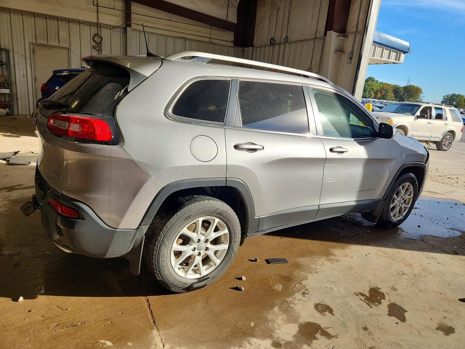 Photo 3 from auction – 2017 JEEP CHEROKEE with VIN 1C4PJMCS9HW564481