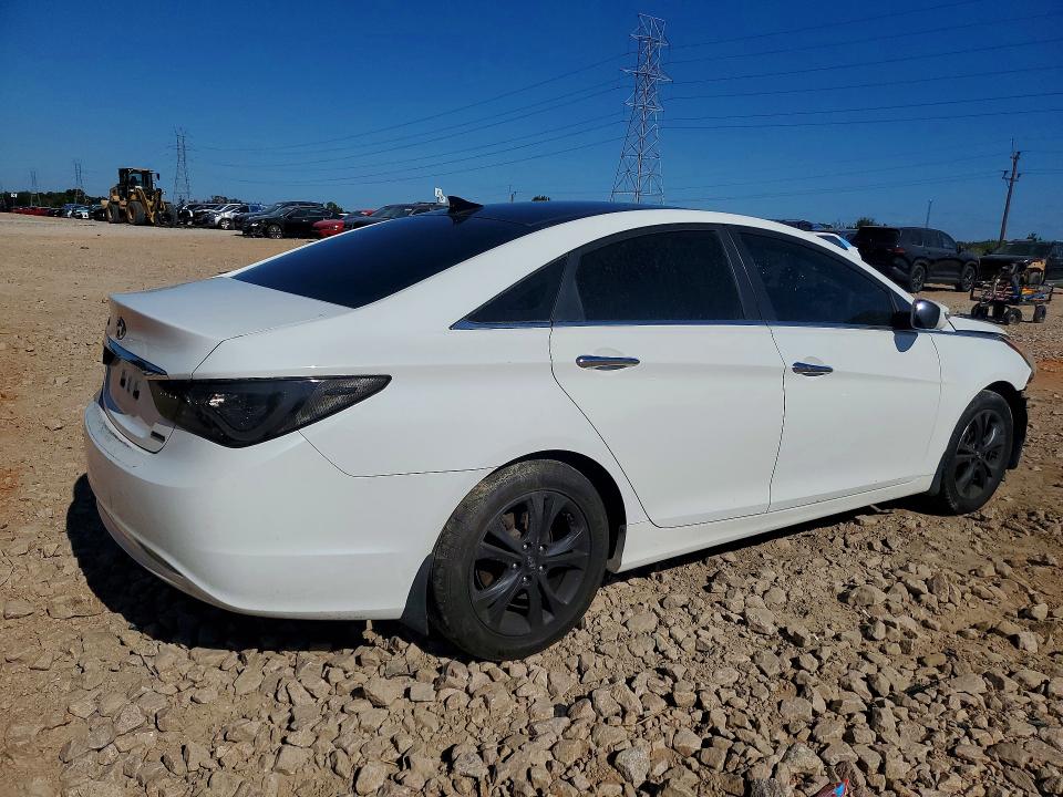 Снимка 3 от търг – 2012 HYUNDAI SONATA с VIN 5NPEC4ACXCH357786