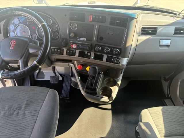 Photo 9 from auction – 2016 KENWORTH CONSTRUCTION with VIN 1XKYD49X2GJ491954