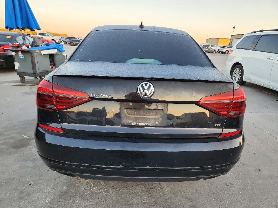 Photo 6 from auction – 2018 VOLKSWAGEN PASSAT with VIN 1VWJM7A35JC033938