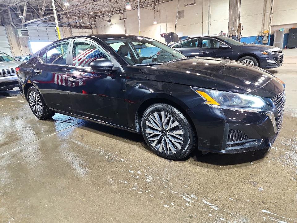 Photo 4 from auction – 2025 NISSAN ALTIMA with VIN 1N4BL4DV8SN401921