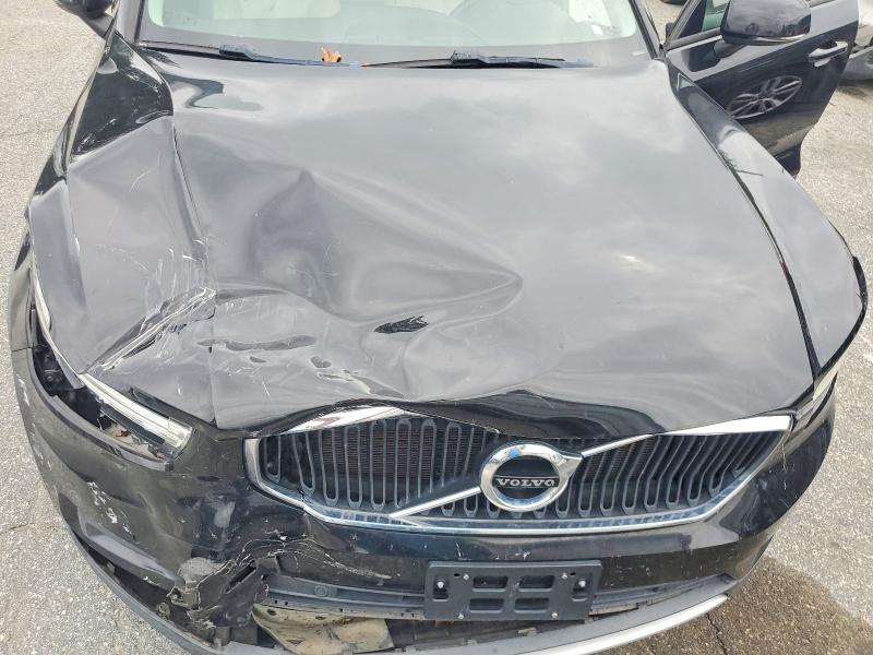 Photo 11 from auction – 2021 VOLVO XC40 with VIN YV4162UK6M2558212