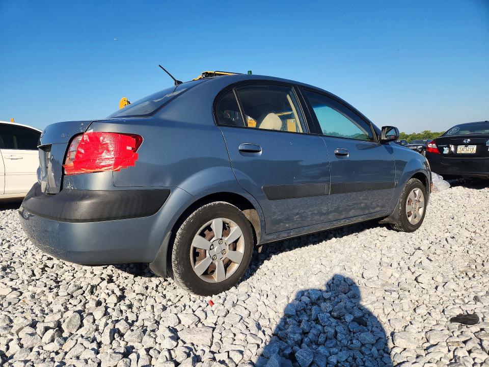 Снимка 3 от търг – 2007 KIA RIO с VIN KNADE123976260367