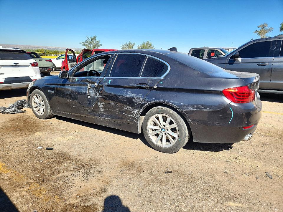 Снимка 2 от търг – 2015 BMW 528 с VIN WBA5A7C58FD627059