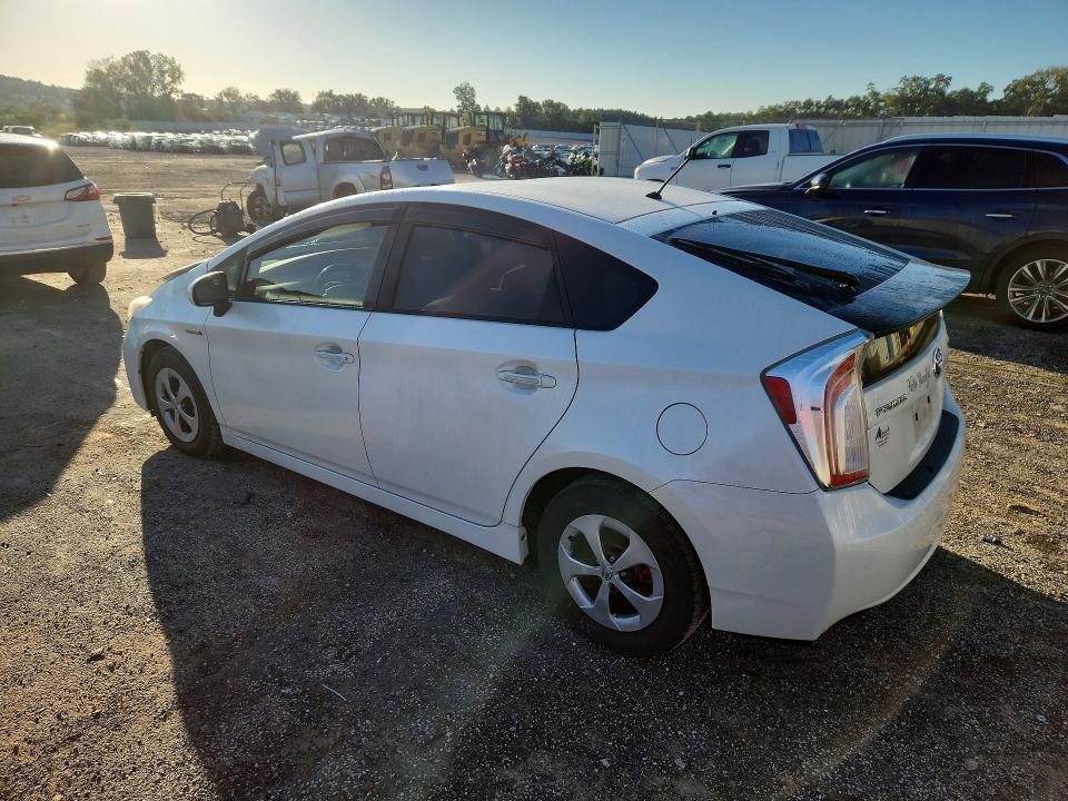 Zdjęcie 2 z aukcji – 2015 TOYOTA PRIUS z VIN JTDKN3DU5F1926535