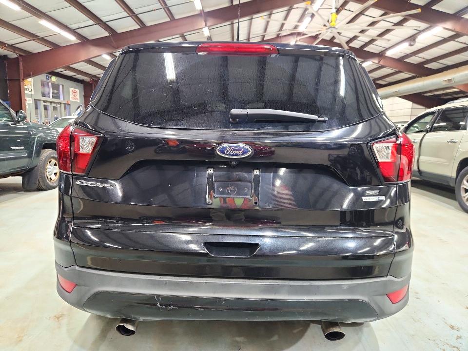 Foto 6 de la subasta – 2019 FORD ESCAPE con VIN 1FMCU9GD1KUB30469