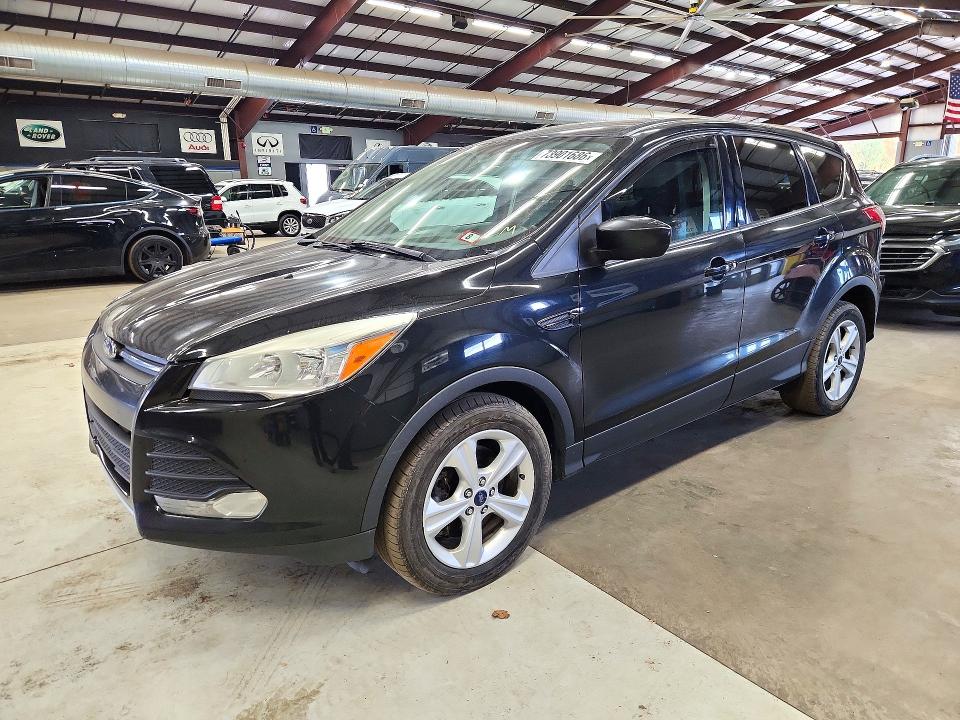 FORD ESCAPE 2015 مع رقم تعريف المركبة 1FMCU9GXXFUA68571 - صورة من المزاد