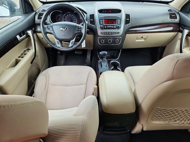 Zdjęcie 8 z aukcji – 2015 KIA SORENTO z VIN 5XYKT3A62FG646602