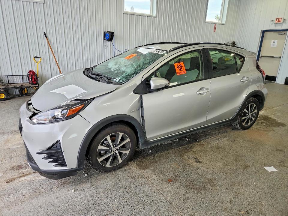Снимка 1 от търг – 2018 TOYOTA PRIUS C с VIN JTDKDTB36J1600376