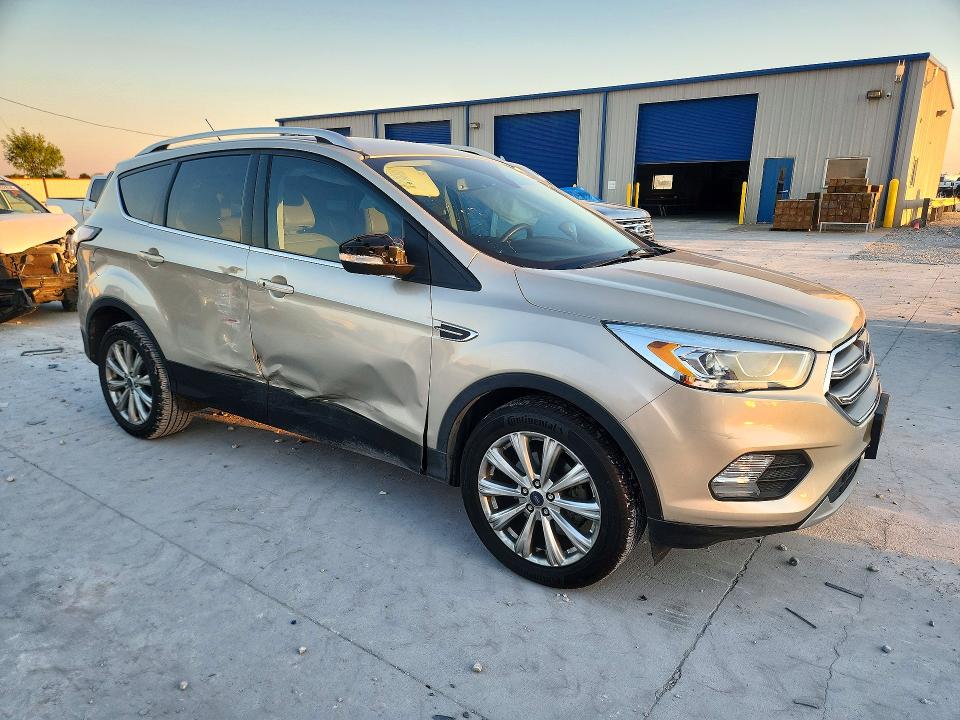 Снимка 4 от търг – 2017 FORD ESCAPE с VIN 1FMCU0JD3HUE46856