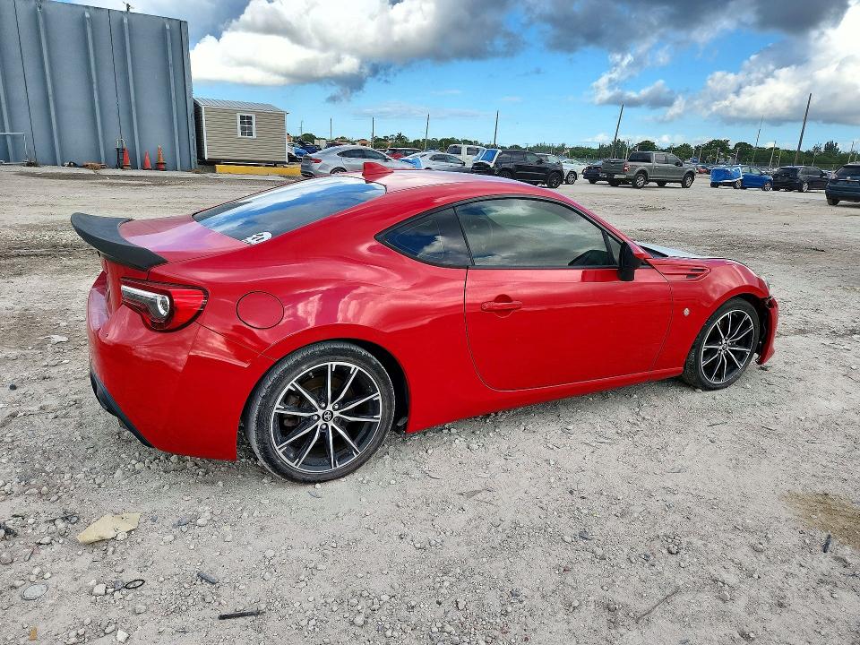 Photo 3 from auction – 2017 TOYOTA 86 with VIN JF1ZNAA13H9709704