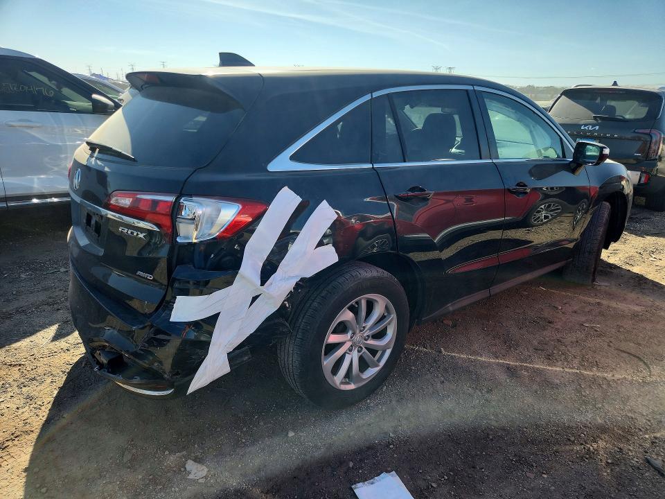 Снимка 3 от търг – 2017 ACURA RDX с VIN 5J8TB4H38HL019226