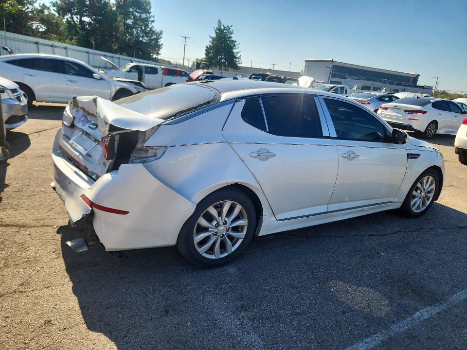 Снимка 3 от търг – 2015 KIA OPTIMA с VIN 5XXGN4A77FG408831