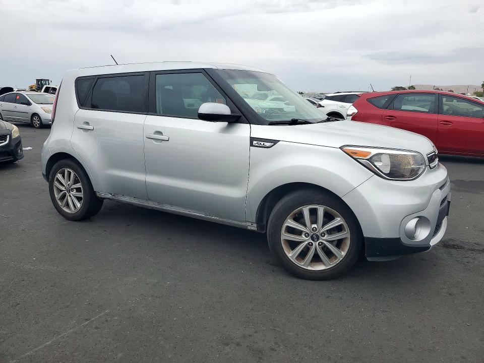Фото 4 с аукциона – 2018 KIA SOUL с VIN KNDJP3A57J7596096
