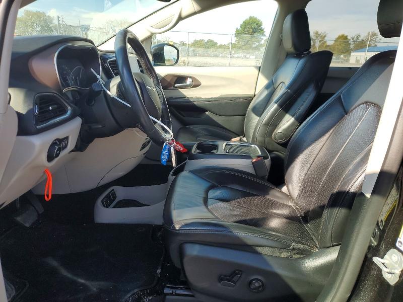 Фото 7 с аукциона – 2018 CHRYSLER PACIFICA с VIN 2C4RC1EG0JR227352